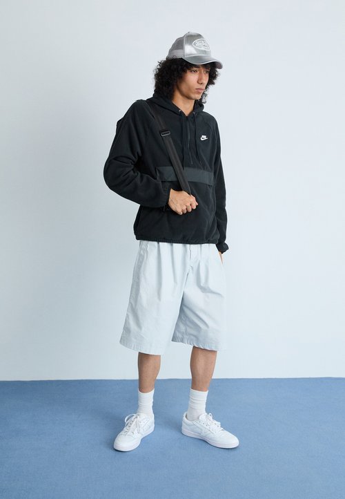 Nike CLUB WINTER - Hoodie - black/white — foto 2