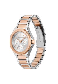 Ośmiokątny zegarek w kolorze srebrnym i różowego złota z bransoletą ze stali nierdzewnej, z teksturowanym cyferblatem i trzema sub-cyfrownikami do funkcji chronografu.