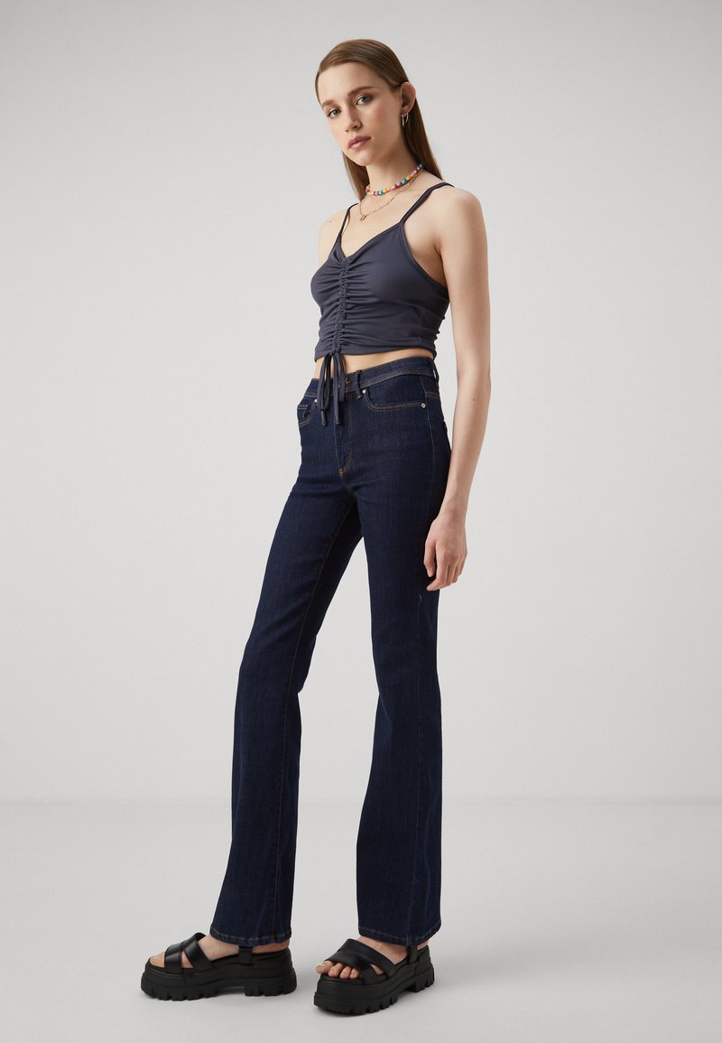 ONLY ONLWAUW LIFE FLARED RINSE - Flared Jeans - Dark Blue Denim On321n1mr K11