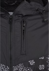 Urban Classics Tunn jacka - black