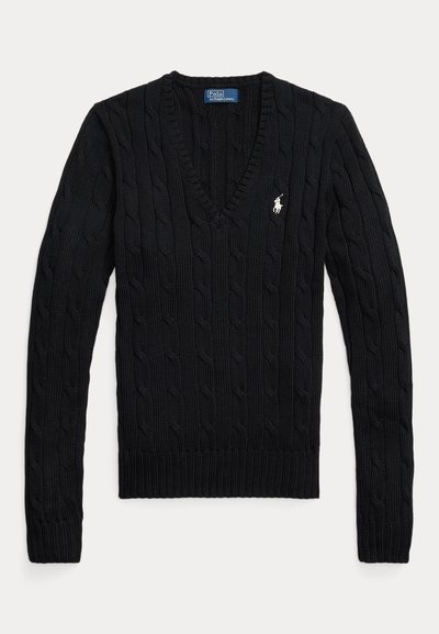 Czarny sweter z dekoltem w serek, wykonany z wzorem warkoczy, z długimi rękawami i małym białym logo Polo by Ralph Lauren na lewej piersi.
