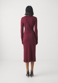 DKNY DRESS - Trikoomekko - burgundy
