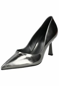 Décolleté in vernice nera con punta affusolata e tacco a stiletto sottile. Texture liscia con una finitura lucida.