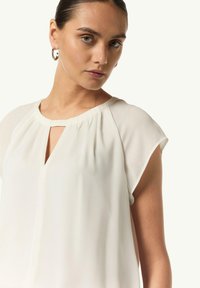 comma Bluse - weiß