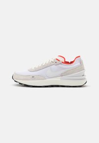 Nike Sportswear WAFFLE ONE VNTG - Tenisky - white/summit white/picante red/sail/black/team orange