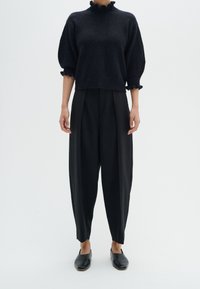 InWear Stickad tröja - black