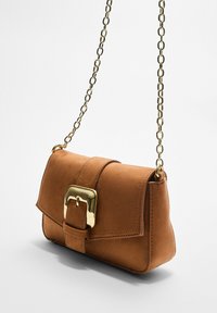 Stradivarius WITH BUCKLE - Torba preko tijela - camel