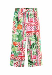 Culotte cu imprimeu floral, având o bază albă și ilustrații colorate cu frunze, fructe și ghivece, talie elastica, design cu picioare late.