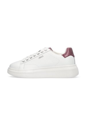 - Sneakersy niskie