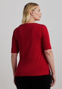Lauren Ralph Lauren Woman STRETCH COTTON BOATNECK TEE - T-shirt básica - festive red