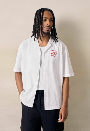 Next, REGULAR FIT - TEXTURED SHORT SLEEVE SHIRT . - Skjorter - white lobster