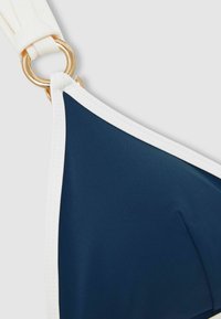 Reiss CONTRAST-TRIM TRIANGLE  - Bikini augšdaļa - blue white