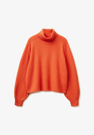 Pull à col roulé orange en matière tricotée douce. Présente une coupe décontractée, des manches longues et des accents côtelés autour de l'encolure et des poignets.