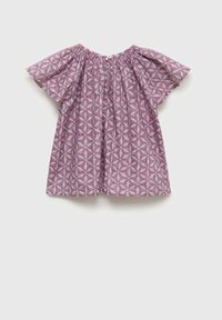 Abito viola a maniche corte con motivo geometrico, scollo arricciato e chiusura a bottoni sul retro. Tessuto leggero con una consistenza morbida.