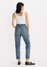 Levi's® MOJ HIGH RISE BOYFRIEND - Ravne kavbojke - mineral