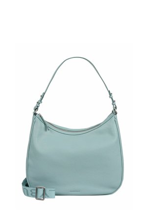 Bolso de hombro de cuero texturizado color azul claro con una sola correa y correa de tela ajustable y desmontable, cierre superior con cremallera.