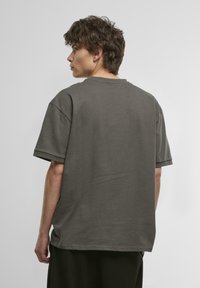 Urban Classics CUFF - Tricou basic - magnet