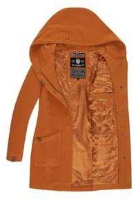 Manteau à capuche couleur rouille avec poche avant, fermeture éclair et boutons-pression, doublure en satin, et étiquette de marque visible à l'intérieur.
