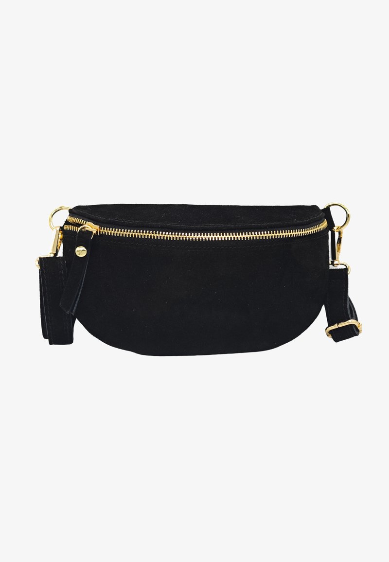 Banana en suede noir avec une forme incurvée, fermeture éclair dorée et sangle ajustable. Texture lisse avec un minimum de décorations.