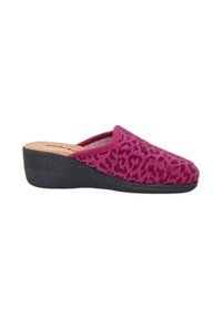 Zoccolo con stampa leopardata rosa, tomaia in tessuto morbido, plantare sagomato e suola a zeppa nera, con punta arrotondata e design slip-on.