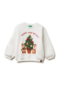 Felpa bianca con la scritta "MERRY AND BRIGHT", decorata con un design di un albero di Natale e due personaggi dei cartoni animati, Chip e Dale, vestiti in abbigliamento festivo.
