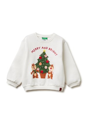 Felpa bianca con la scritta "MERRY AND BRIGHT", decorata con un design di un albero di Natale e due personaggi dei cartoni animati, Chip e Dale, vestiti in abbigliamento festivo.