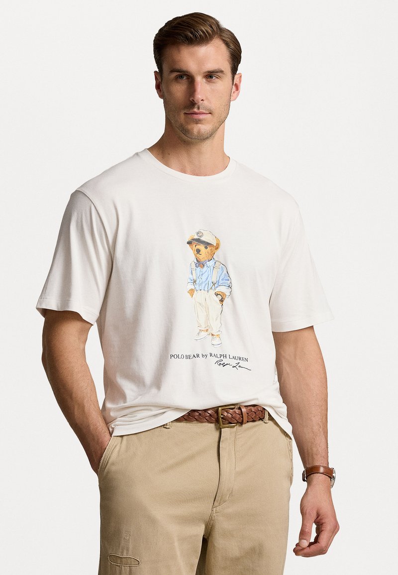 Polo Ralph Lauren Big & Tall POLO BEAR JERSEY T-SHIRT - T-shirts med print - deckwash white