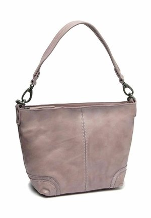Borsa a spalla in pelle di un viola chiaro con una parte superiore curva, una tracolla singola e cuciture a vista, caratterizzata da angoli arrotondati e una texture liscia.