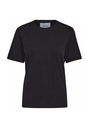 Camiseta negra de manga corta hecha de algodón, con cuello redondo y corte recto. Etiqueta visible en el cuello.