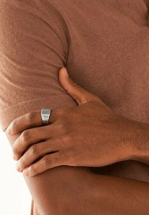 Fossil Ring - silberfarben