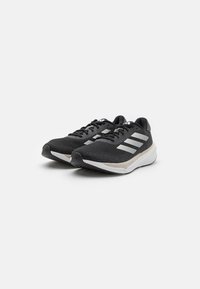 adidas Performance SUPERNOVA STRIDE - Laufschuh Straße - core black/footwear white/grey six