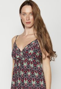 Koroshi SUMMER HIGH - Freizeitkleid - black