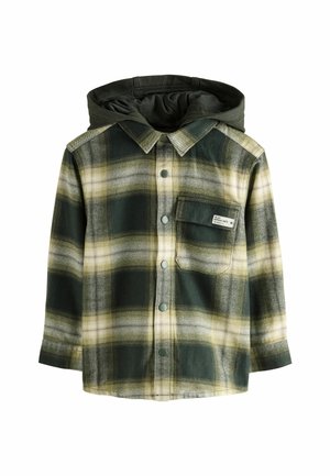 Chemise à carreaux verte et beige à boutons, manches longues, poche poitrine avec étiquette et capuche vert foncé attachée.