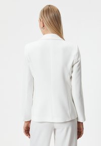Koton POCKET DETAIL SINGLE BUTTONED - Blazer - off white