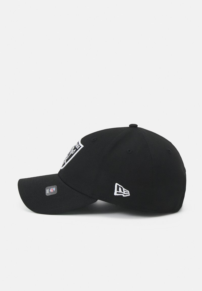 New Era Las Vegas Raiders 'Gothic Script' 9FORTY A-Frame Snapback Black/Grey | Parallel