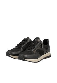 Sneaker nere in pelle e camoscio con design con lacci, cerniera laterale e suola beige. Superficie testurizzata con dettagli a contrasto.