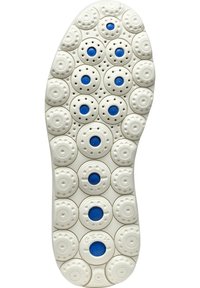 Biała gumowa podeszwa buta z okrągłymi perforacjami i niebieskimi akcentami, z teksturowaną powierzchnią dla lepszej przyczepności i wentylacji.