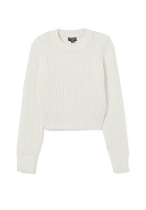Witte kabelgebreide trui met een ronde hals en lange mouwen. Voorzien van geribbelde manchetten en een zoom, wat zorgt voor een gestructureerde, robuuste uitstraling.