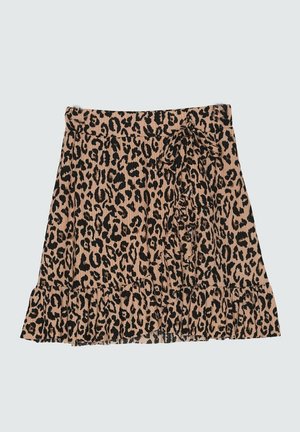 Bruine rok met luipaardprint, ruches aan de zoom en detail van een zijstrik, kort model, lichtgewicht stof.