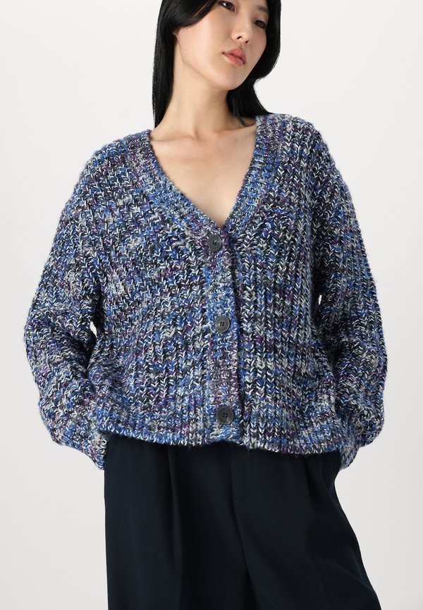 CMTAILOR - Trousers - salute3