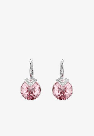 Orecchini in cristallo rosa con design circolare, caratterizzati da un accento in argento e piccole pietre trasparenti sopra le pietre principali. Finitura in metallo lucido.