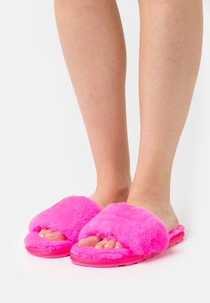 SLIDE - Pantofle - fluro pink