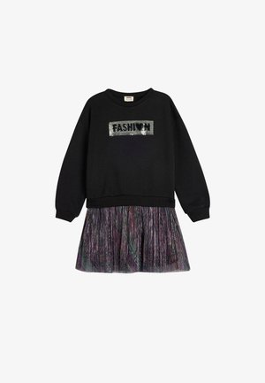 Sudadera negra con texto en lentejuelas "FASHION", de mangas largas y una falda de tul multicolor con un diseño plisado.