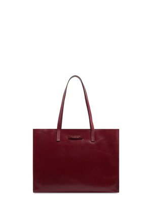Grande borsa tote rettangolare in pelle color bordeaux con due manici e piccola etichetta del marchio in rilievo al centro davanti.