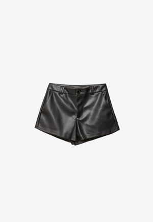 Mustat nahkahousut, joissa on räätälöity muotoilu, sivutaskut, etupainike ja sileä, kiiltävä pinta.