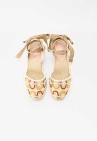 Coccinelle PRAIA - Espadrilky - beige