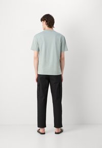 Calvin Klein COMFORT FIT - Camiseta básica - slate gray