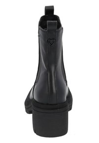 Czarne botki za kostkę z gładkiej skóry, okrągłym noskiem, niskim obcasem w kształcie bloku oraz małym akcentem serduszka na tylnym uchwycie.