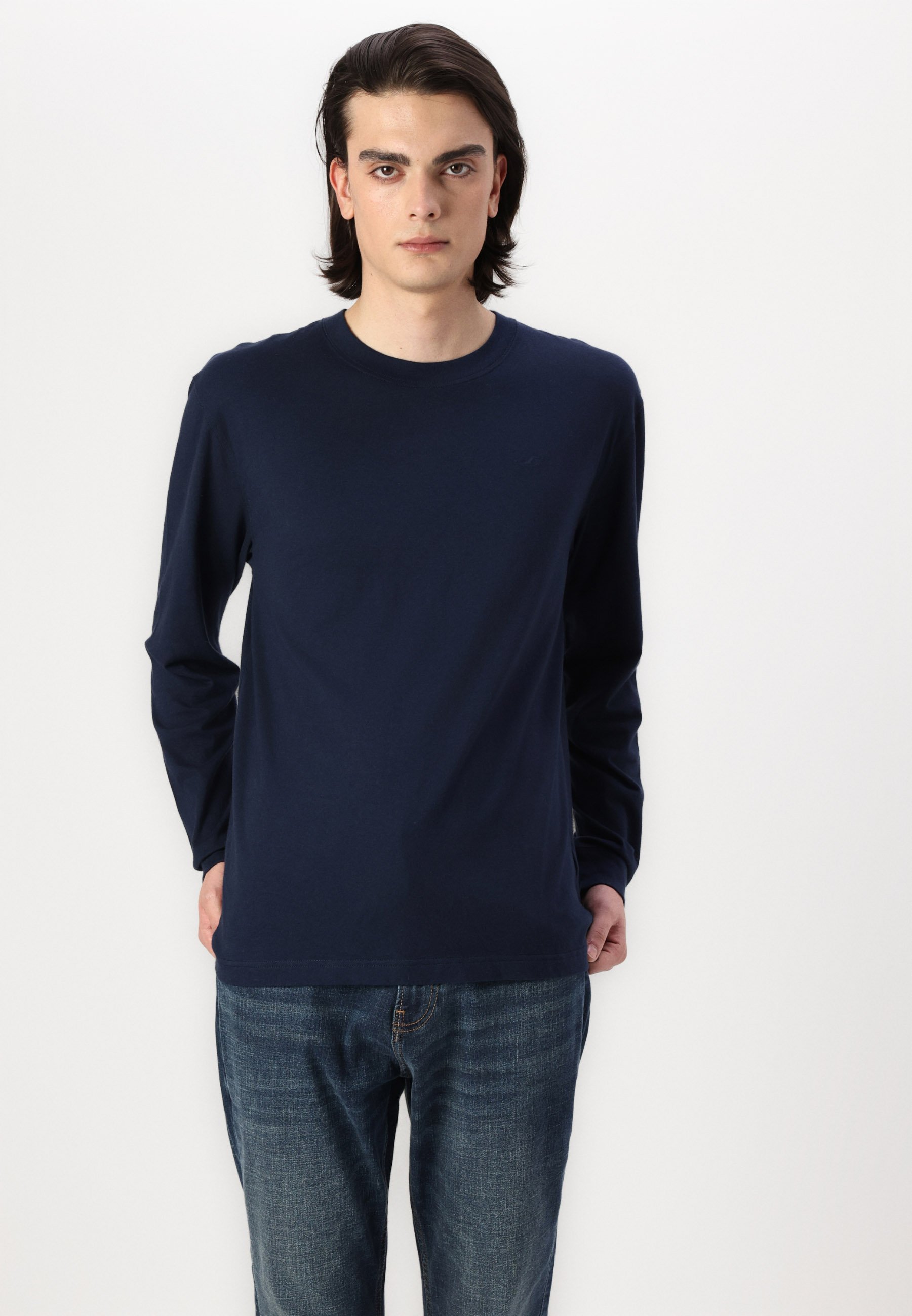 Hollister Co. Long-Sleeve Cotton Crew T-Shirt - Long sleeved top