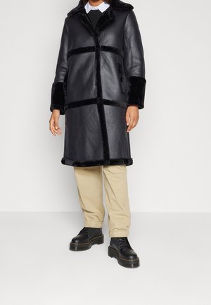 Abrigo de invierno - black